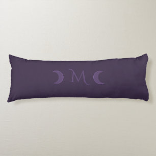 Dusty Violet Monogram Crescent Moon Seitenschläferkissen