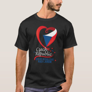 Dvur Kralove Nad Labem Tschechische Republik Herze T-Shirt
