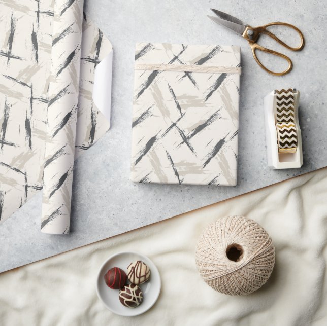 Dynamische schwarze und beige abstrakte Pinselstri Geschenkpapier (Kunsthandwerk)