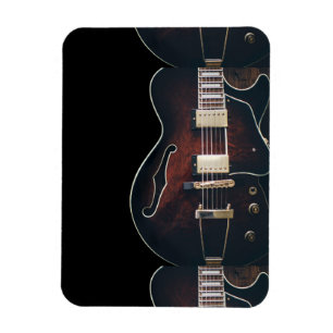 E-Gitarre auf Schwarz Magnet