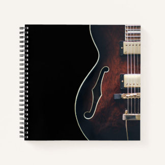 E-Gitarre auf Schwarz Notizbuch