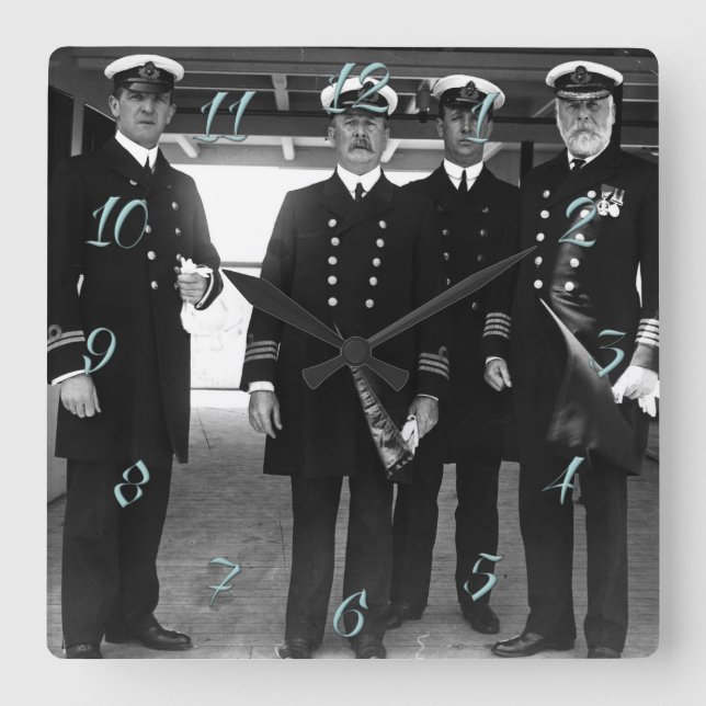 E.J. Smith (Titanic) Quadratische Wanduhr (Vorderseite)