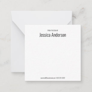 E-Mail vom Schreibtisch mit schwarzem und weißem N Mitteilungskarte