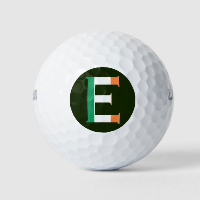 E Monogram überlagert sich auf irischer Flagge wu  Golfball (Vorderseite)