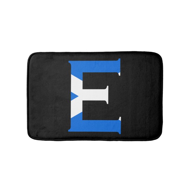 E Monogram überlagert sich auf schottischer Flagge Badematte (Vorderseite)