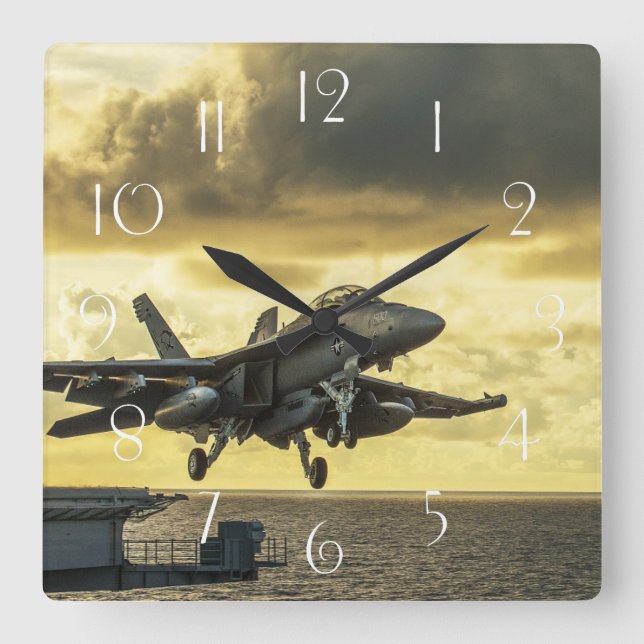 Ea18g Kampfflugzeug-Startflugzeug Quadratische Wanduhr (Vorderseite)