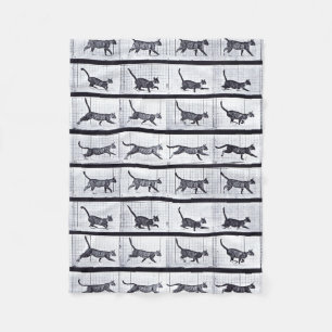 EADWEARD MUYBRIDGE: Gehende Katze - Fleecy Decke