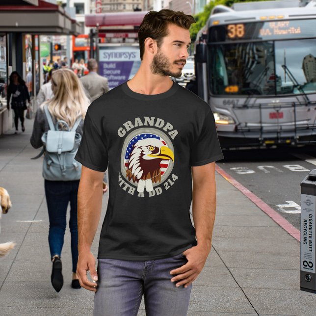 Eagle Emblem USA Flag | Opa DD 214 Schwarz T-Shirt (Von Creator hochgeladen)
