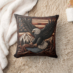 Eagle Relief Carving mit amerikanischem Flaggenhin Kissen