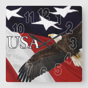 Eagle und amerikanische Flagge Quadratische Wanduhr