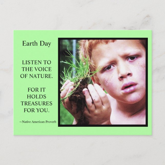 Earth Day Boy mit dunkler Postkarte (Vorderseite)