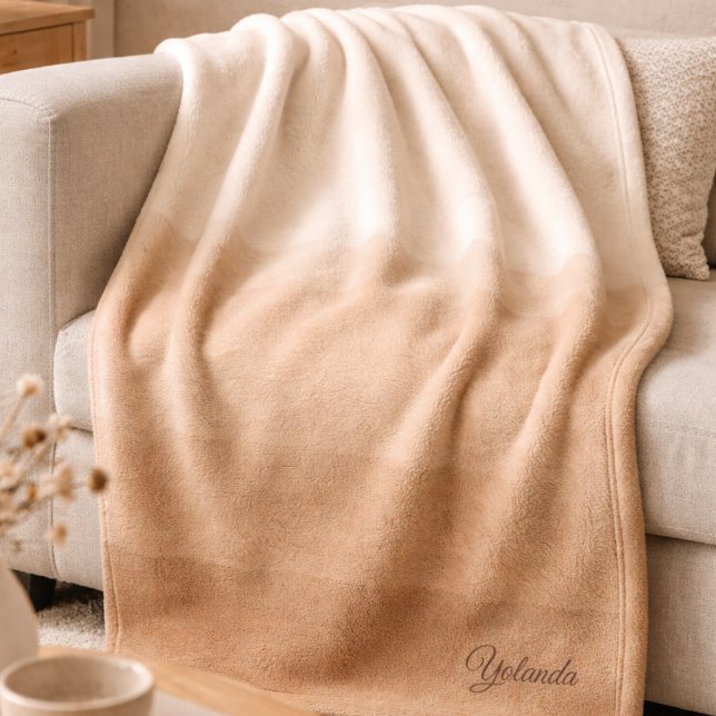 Earth Layered Calm Fleece-Decke Fleecedecke (Layered earth tones flow from beige to taupe, adding depth to calm, neutral interiors)
