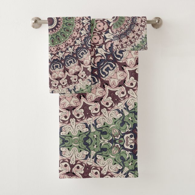 Earth Tone Green und Brown Mandala Pattern Badhandtuch Set (Insitu)