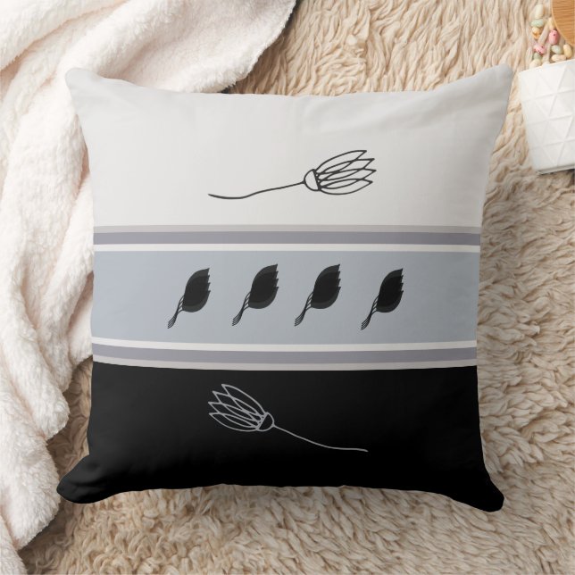 Earth Tones Blue und Elfenbein-Blumenkissen Kissen (Decke)