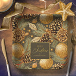 Earth Tones Christmas Pattern#29 ID1009 Pappteller<br><div class="desc">Wenn Sie sich fragen, welche Farbkombinationen Sie für Ihre Weihnachtsdekoration und Geschenkartikel in diesem Jahr auswählen sollten, habe ich Sammlungen von aufeinander abgestimmten Mustern erstellt, um das Leben ein wenig leichter zu machen. Diese Papiertafel "Frohe Weihnachten" weist ein Aquarellmuster aus Nadelkronen und Blattwerk in Erdtönen und Gold mit einer Vorlage...</div>