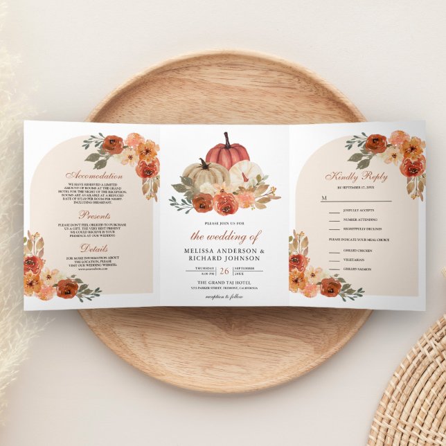 Earthy Burnt Orange Floral Pumpkin Wedding Dreifach Gefaltete Einladung (Von Creator hochgeladen)