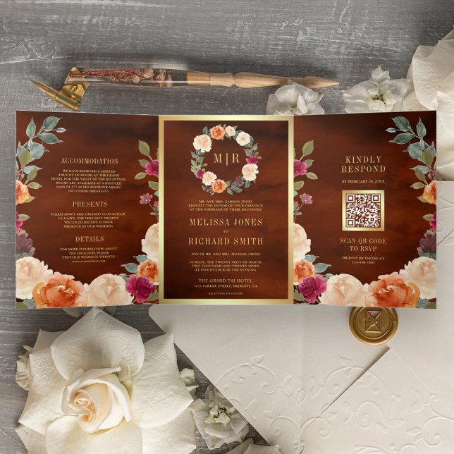 Earthy Floral Wreath QR Code Terracotta Wedding Dreifach Gefaltete Einladung (Von Creator hochgeladen)