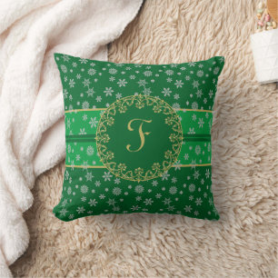 Earthy Green und Snowflakes Monogram Kissen