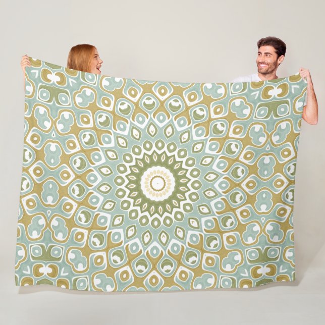 Earthy Mandala in Green, Gold, and Soft Blue Fleecedecke (Beispiel)
