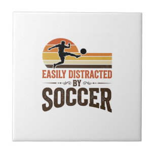 Easily abgelenkt durch Fußball Vintage-Shirt-Desig Fliese