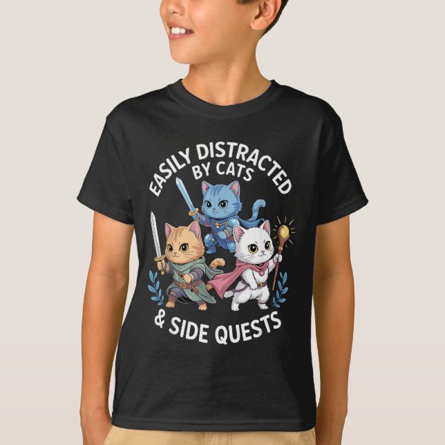 Easily Distracted By Cats &amp; Side Quests Funny  T-Shirt (Vorderseite)