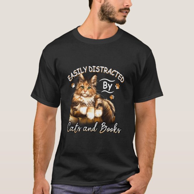 Easily Distracted By Cats And Books Biggie Cat Boo T-Shirt (Vorderseite)
