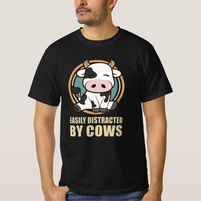 Easily Distracted By CowsCow Lover Gift T-Shirt (Vorderseite)