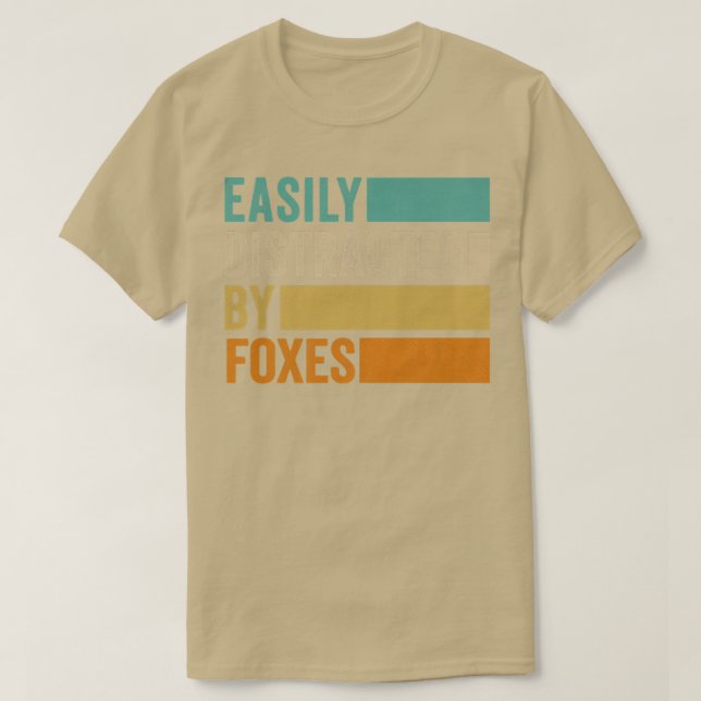 Easily Distracted By Foes T-Shirt (Design vorne)