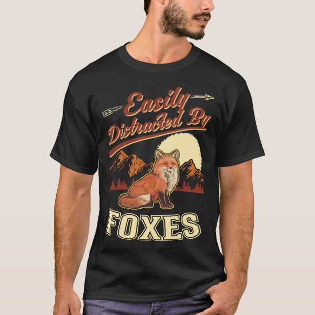 Easily distracted by Foxes T-Shirt (Vorderseite)