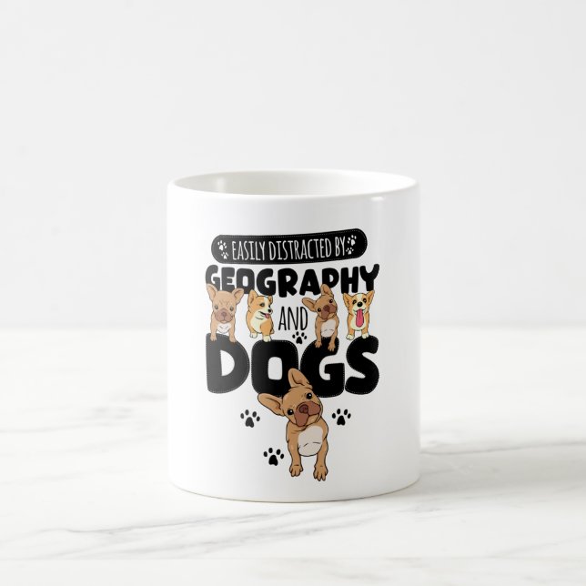 Easily Distracted By Geography And Dogs Kaffeetasse (Mittel)