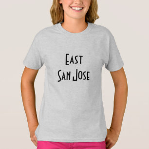 East San Jose in eckigen Retrobuchstaben T-Shirt