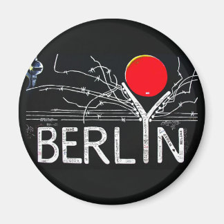 East Side Gallery, Berliner Mauer, Barbed Wire/Red Magnet