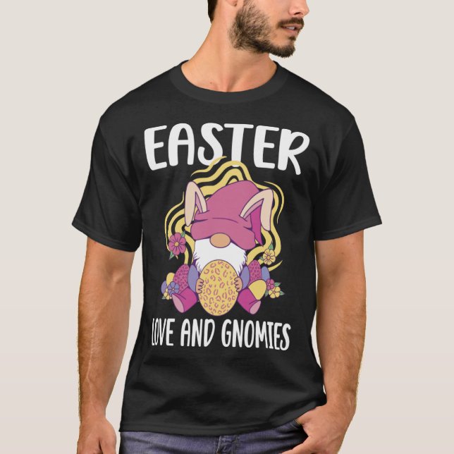 Easter Love and Gnomies  easter easters day T-Shirt (Vorderseite)