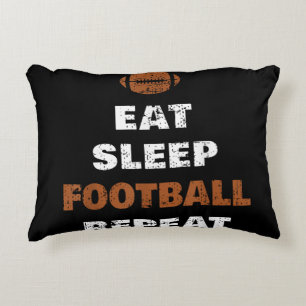 Eat Sleep Football Wiederholung Liebe Football Vin Dekokissen