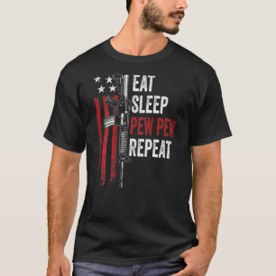 Eat Sleep Pew Wiederholung Ar15 Gun Flag auf der R T-Shirt