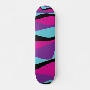 EBB und Flow 4 - Rosa, Lila, Blau und Schwarz Skateboard