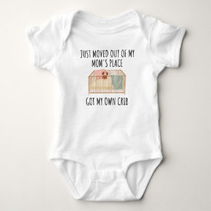 Eben erst aus dem Haus meiner Mutter ausgezogen. H Baby Strampler