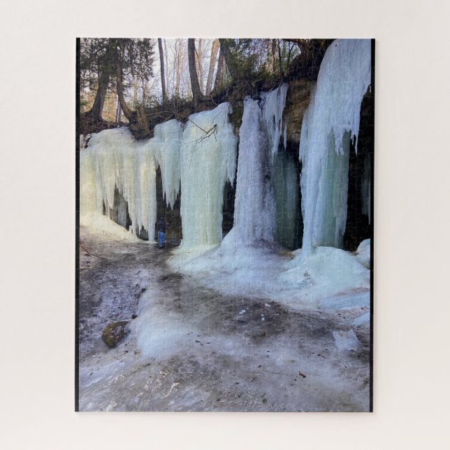 EBEN ICE CAVES MICHIGAN US.A. PUZZLE (Vertikal)