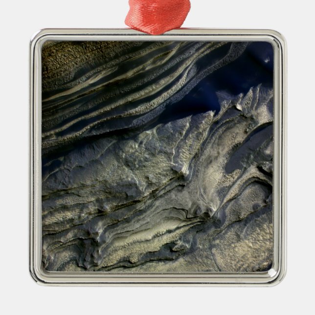 Ebenen, die im Polar Canyon freigelegt werden Ornament Aus Metall (Vorne)