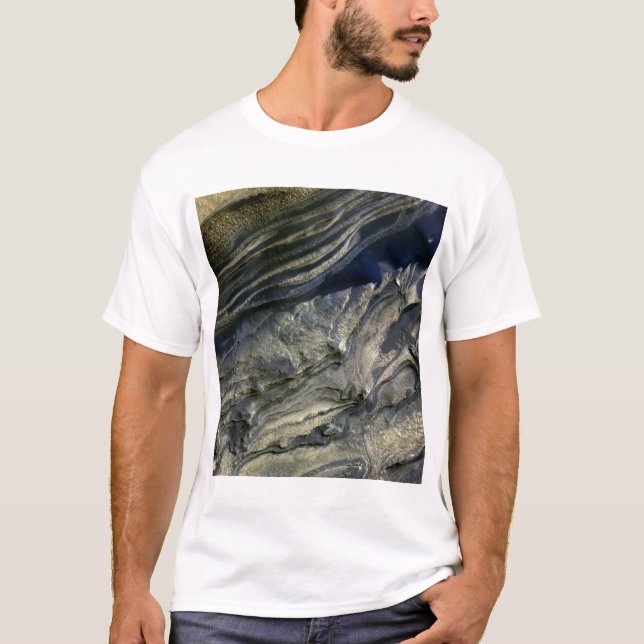 Ebenen, die im Polar Canyon freigelegt werden T-Shirt (Vorderseite)