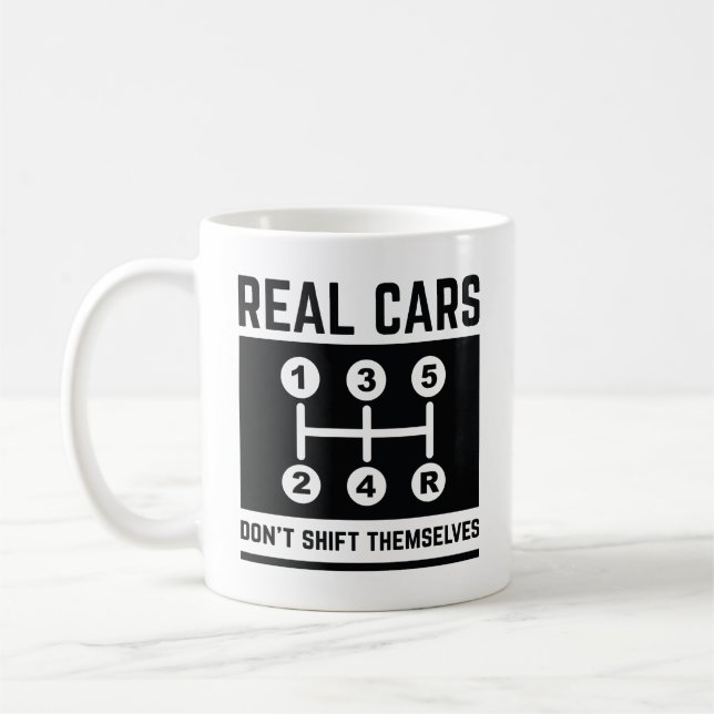 Echte Autos drehen sich nicht um Kaffeetasse (Links)