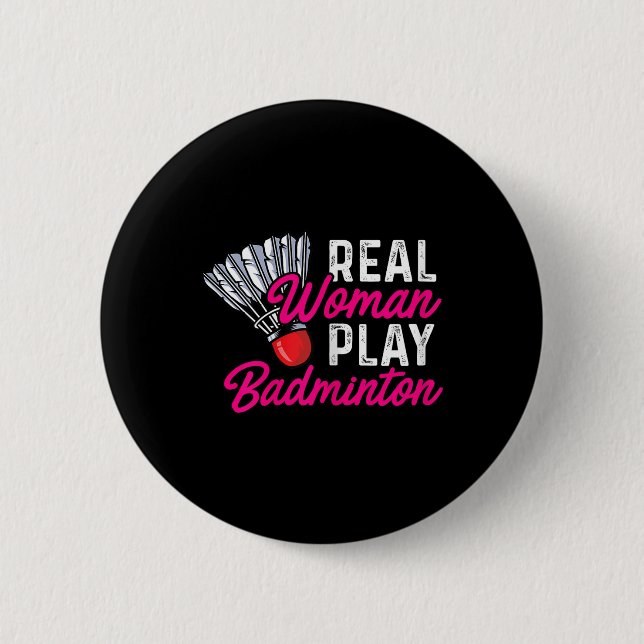 Echte Frau spielt Badminton Badminton-Spielerin Fe Button (Vorderseite)