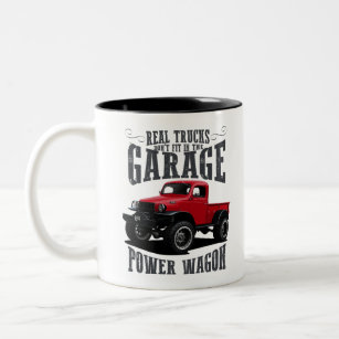 Echte Lastwagen passen nicht in die Garage Zweifarbige Tasse