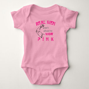 Echte Männer haben keine Angst, rosa Baby Bodysui Strampler