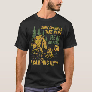 Echte Omas gehen campen, dann machen sie ein Nicke T-Shirt