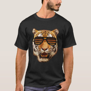 Echter Cooler Tiger mit gestreifter Sonnenbrille a T-Shirt
