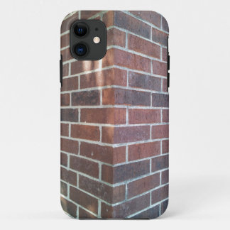 Ecke eines Backstein-Gebäudes iPhone 11 Hülle