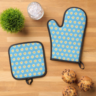 Edelweiss Print Oven Mitt and Pot Holder Set