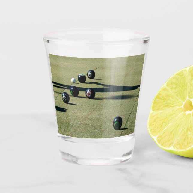 Edge of Victory: Ein Naher Anruf auf den Rasen Bow Schnapsglas (Vorderseite)