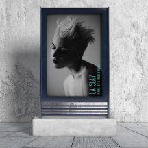 Edgy Beauty Beruflich Poster